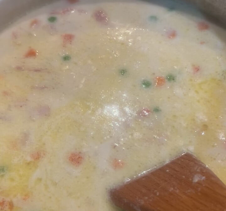 山田家の最初のお料理は温かい汁から始まります