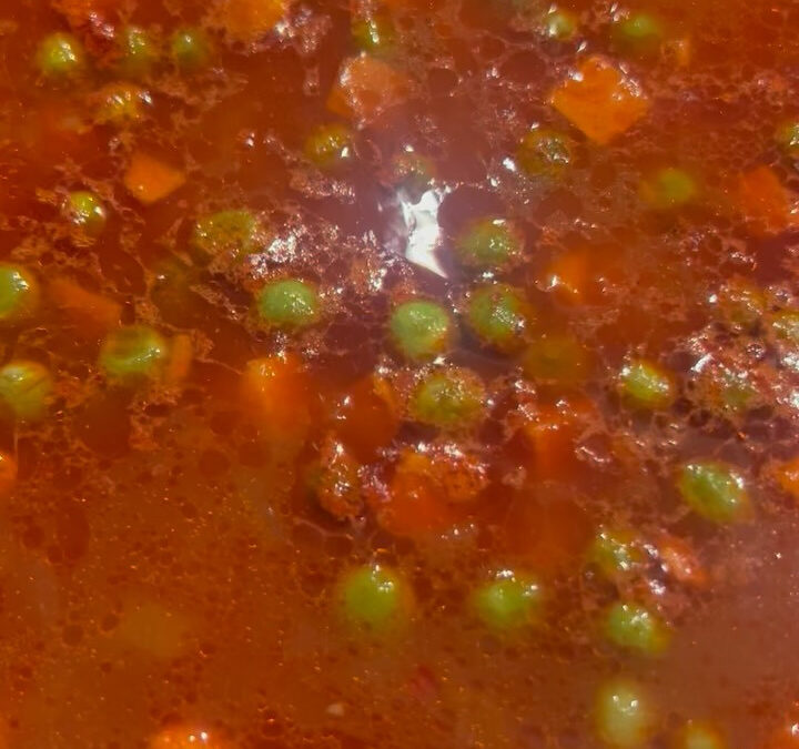 次のお通しはトマトのクラムチャウダー